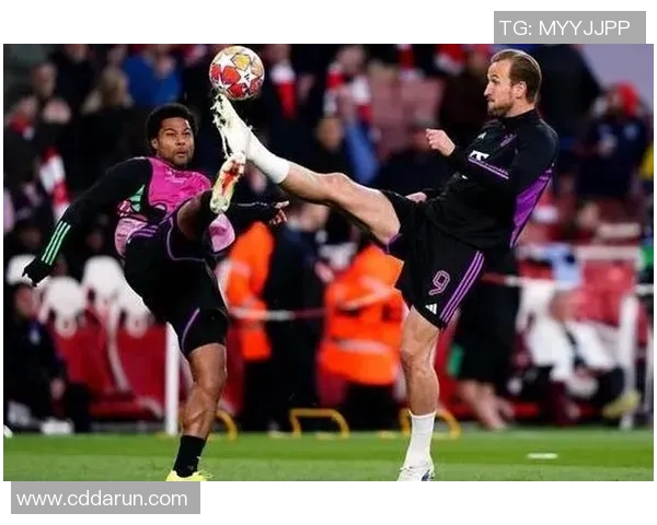 凯恩的传奇之路：从足球天才到世界级教练的蜕变与影响