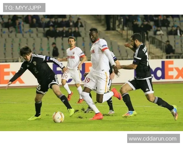 特拉维夫马与卡拉巴赫的激烈对决展现足球魅力与团队精神